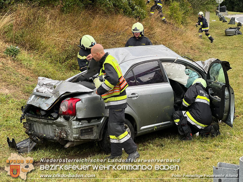 20250831_Schwerer Verkehrsunfall A21 zwischen Heiligenkreuz und Mayerling  Foto: FF Alland