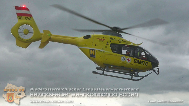 20250902_Pkw kollidiert mit Triebwagen der Aspangbahn in Guenselsdorf   Foto: Stefan Schneider BFKDO BADEN