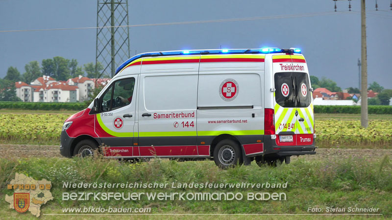 20250902_Pkw kollidiert mit Triebwagen der Aspangbahn in Guenselsdorf Foto: Stefan Schneider BFKDO BADEN