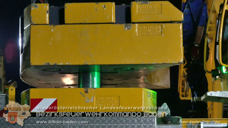20250902_Pkw kollidiert mit Triebwagen der Aspangbahn in Guenselsdorf Foto: Stefan Schneider BFKDO BADEN