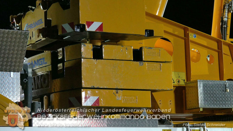 20250902_Pkw kollidiert mit Triebwagen der Aspangbahn in Guenselsdorf Foto: Stefan Schneider BFKDO BADEN