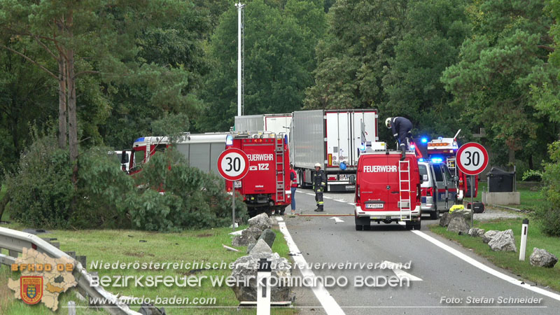 20250910_Verkehrsunfall auf der A21 mit tödlichem Ausgang Foto: Stefan Schneider BFKDO BADEN 20250910_Verkehrsunfall auf der A21 mit tödlichem Ausgang Foto: Stefan Schneider BFKDO BADEN