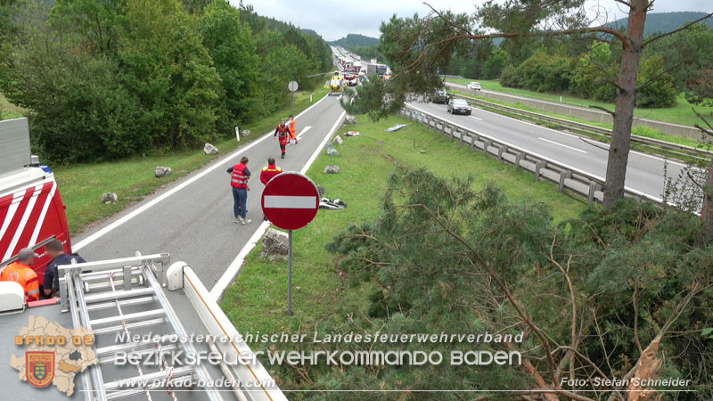 20250910_Verkehrsunfall auf der A21 mit tödlichem Ausgang Foto: Stefan Schneider BFKDO BADEN 20250910_Verkehrsunfall auf der A21 mit tödlichem Ausgang Foto: Stefan Schneider BFKDO BADEN