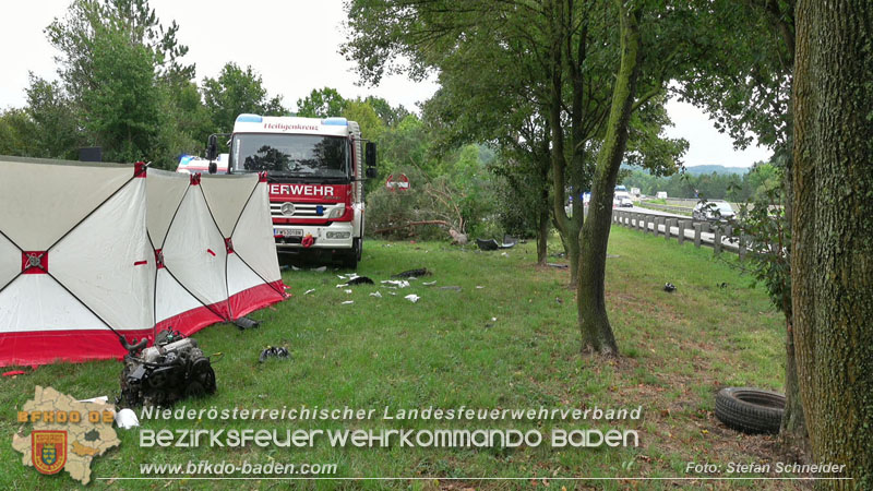20250910_Verkehrsunfall auf der A21 mit tödlichem Ausgang Foto: Stefan Schneider BFKDO BADEN 20250910_Verkehrsunfall auf der A21 mit tödlichem Ausgang Foto: Stefan Schneider BFKDO BADEN