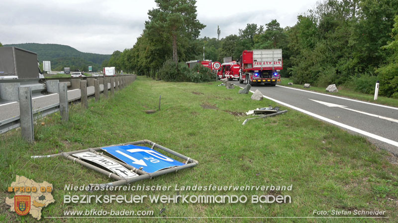 20250910_Verkehrsunfall auf der A21 mit tödlichem Ausgang Foto: Stefan Schneider BFKDO BADEN 20250910_Verkehrsunfall auf der A21 mit tödlichem Ausgang Foto: Stefan Schneider BFKDO BADEN