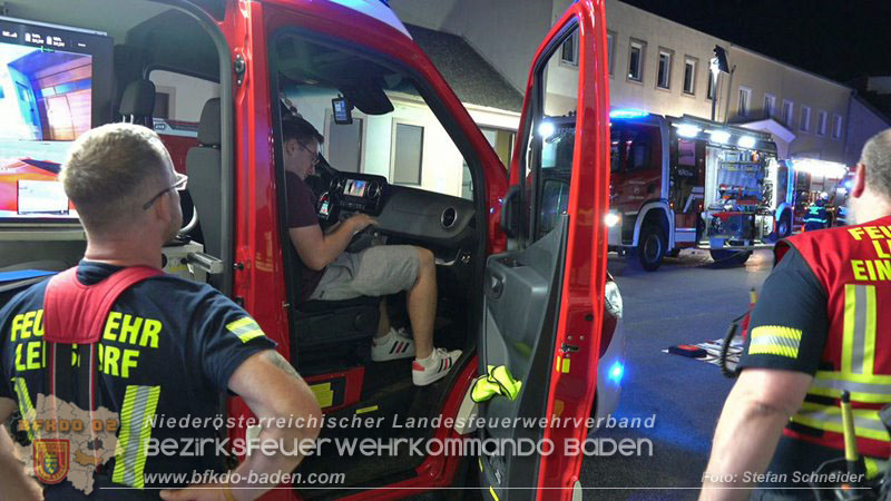 20250921_Nächtlicher Brand in Baden Ortsteil Leesdorf Foto: Stefan Schneider BFKDO BADEN 20250921_Nächtlicher Brand in Baden Ortsteil Leesdorf Foto: Stefan Schneider BFKDO BADEN