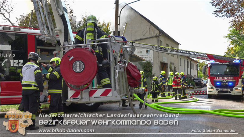 20251012_Wohnhausbrand in Schönau fordert Einsatzkräfte  Foto: Stefan Schneider BFKDO BADEN