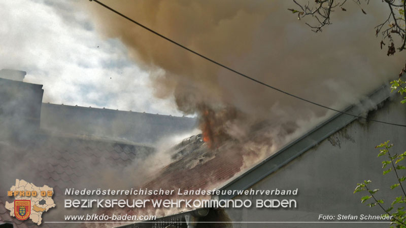 20251012_Wohnhausbrand in Schönau fordert Einsatzkräfte  Foto: Stefan Schneider BFKDO BADEN