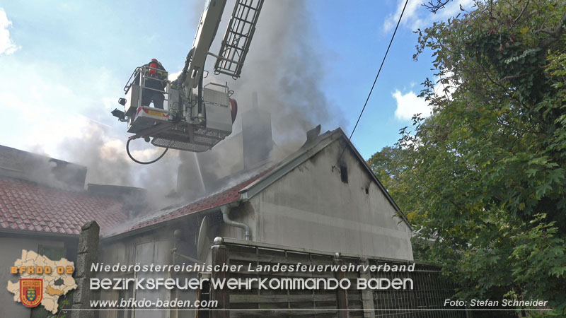 20251012_Wohnhausbrand in Schönau fordert Einsatzkräfte  Foto: Stefan Schneider BFKDO BADEN