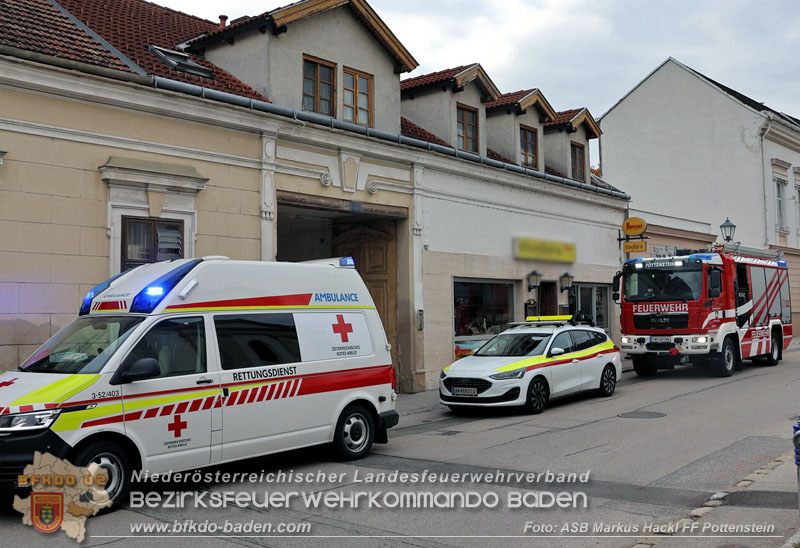 20251017_CO-Alarm in Dachgeschoßwohnung in Pottenstein  Foto: ASB Markus Hackl FF Pottenstein