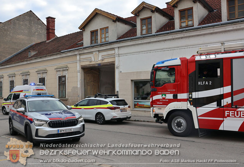 20251017_CO-Alarm in Dachgeschoßwohnung in Pottenstein  Foto: ASB Markus Hackl FF Pottenstein