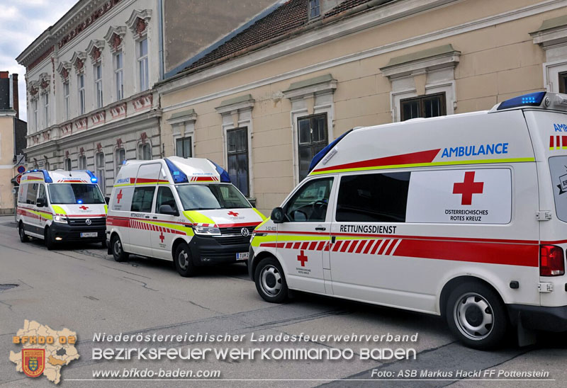 20251017_CO-Alarm in Dachgeschoßwohnung in Pottenstein  Foto: ASB Markus Hackl FF Pottenstein