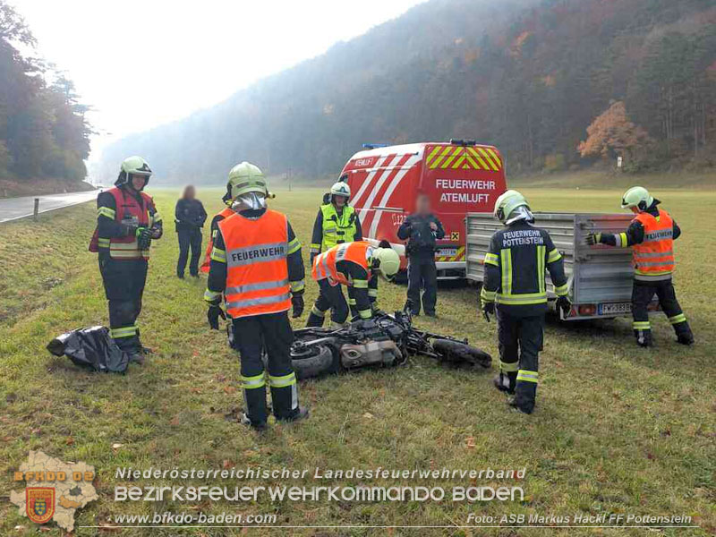 20251101_Zwei Motorradunfälle zu Allerheiligen auf der L138 Foto: ASB Markus Hackl 20251101_Zwei Motorradunfälle zu Allerheiligen auf der L138 Foto: ASB Markus Hackl