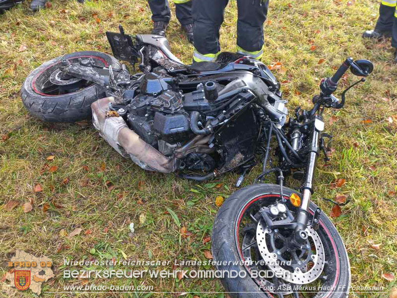 20251101_Zwei Motorradunfälle zu Allerheiligen auf der L138 Foto: ASB Markus Hackl 20251101_Zwei Motorradunfälle zu Allerheiligen auf der L138 Foto: ASB Markus Hackl