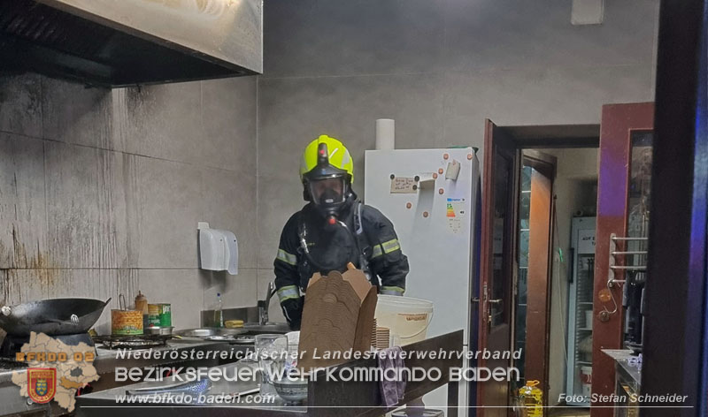 20251108_Küchenbrand in einem Restaurant in Tribuswinkel   Foto: Stefan Schneider BFKDO BADEN