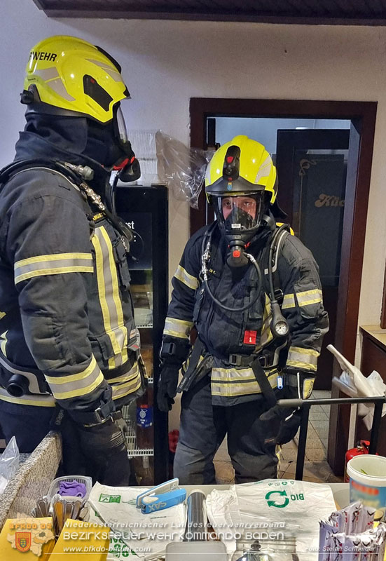 20251108_Küchenbrand in einem Restaurant in Tribuswinkel   Foto: Stefan Schneider BFKDO BADEN