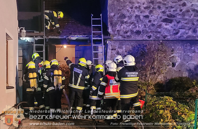 20251116_Brand eines Müllbehälters - Übergreifen auf Gebäude verhindert Foto: FF Weissenbach/Triesting 20251116_Brand eines Müllbehälters - Übergreifen auf Gebäude verhindert Foto: FF Weissenbach/Triesting