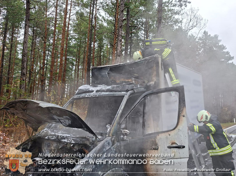 20251117_Kleintransporter geriet auf der B212 bei Großau in Brand Foto: FF Großau 20251117_Kleintransporter geriet auf der B212 bei Großau in Brand Foto: FF Großau