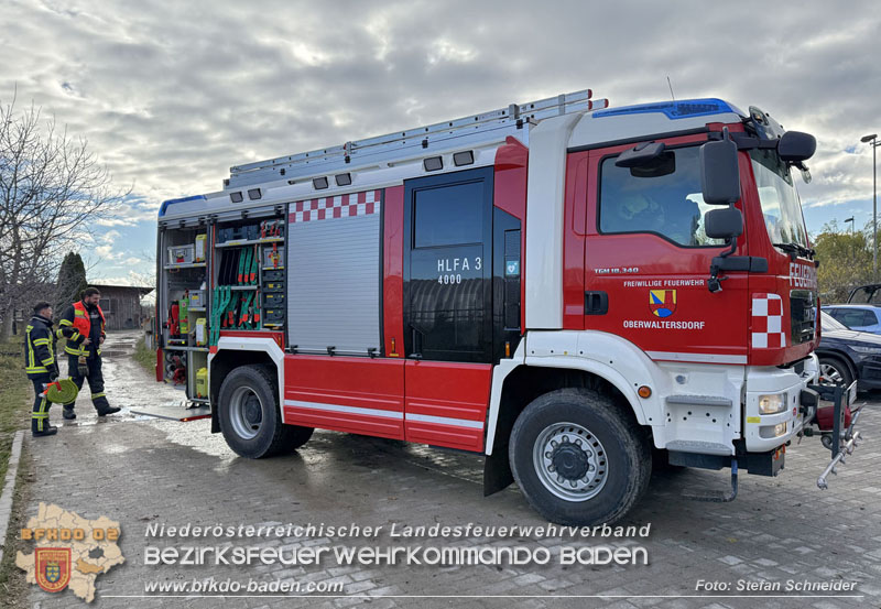 20251118_Notwasserversorgung für Pferde eines Reitstalls in Oberwaltersdorf   Foto: Stefan  Schneider BFKDO BADEN