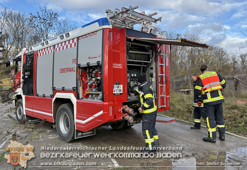 20251118_Notwasserversorgung für Pferde eines Reitstalls in Oberwaltersdorf   Foto: Stefan  Schneider BFKDO BADEN