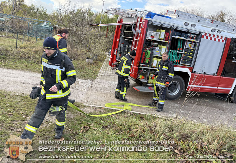20251118_Notwasserversorgung für Pferde eines Reitstalls in Oberwaltersdorf   Foto: Stefan  Schneider BFKDO BADEN