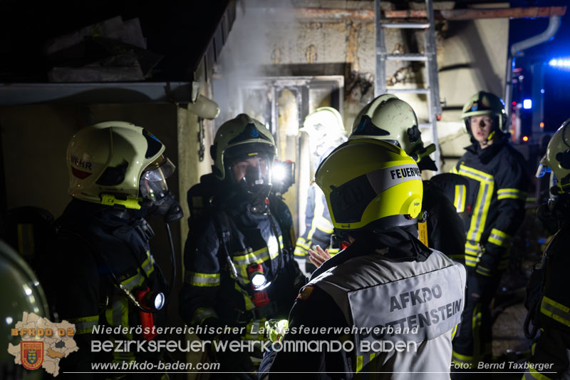 20251120_Wohnhausbrand in Enzesfeld Foto: Bernd Taxberger BFK Presseteam 20251120_Wohnhausbrand in Enzesfeld Foto: Bernd Taxberger BFK Presseteam