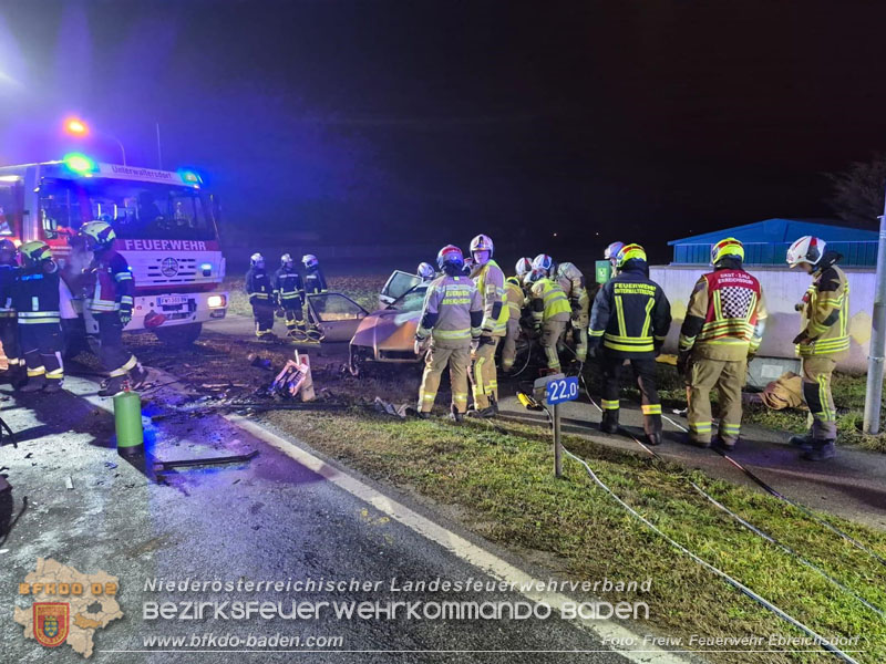 20251208_Frontalzusammenstoß auf der B60 zwsichen Unterwaltersdorf und Weigelsdorf  Foto: Freiwillige Feuerwehr Ebreichsdorf 