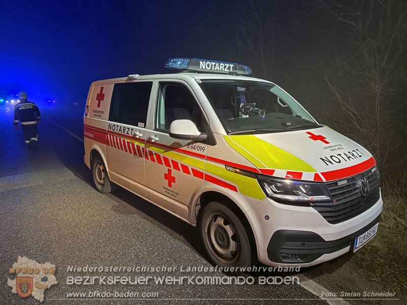20251208_Frontalzusammenstoß auf der B60 zwsichen Unterwaltersdorf und Weigelsdorf Foto: Stefan Schneider BFKDO BADEN