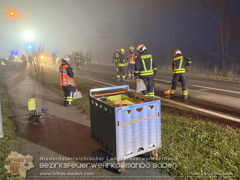 20251208_Frontalzusammenstoß auf der B60 zwsichen Unterwaltersdorf und Weigelsdorf Foto: Stefan Schneider BFKDO BADEN