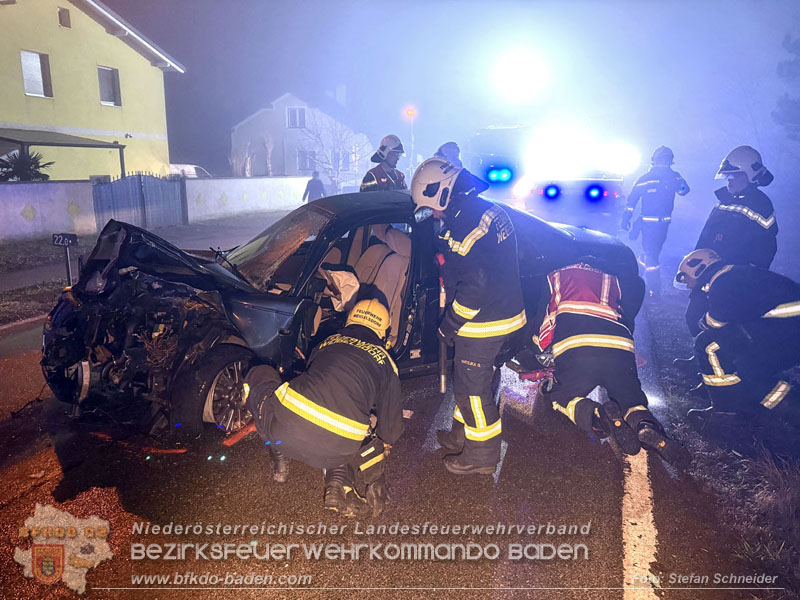20251208_Frontalzusammenstoß auf der B60 zwsichen Unterwaltersdorf und Weigelsdorf Foto: Stefan Schneider BFKDO BADEN