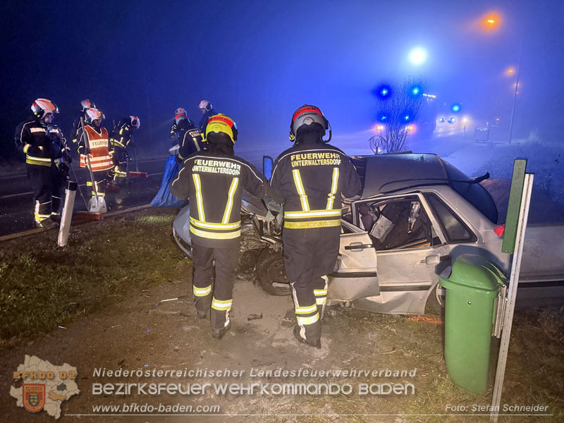 20251208_Frontalzusammenstoß auf der B60 zwsichen Unterwaltersdorf und Weigelsdorf Foto: Stefan Schneider BFKDO BADEN