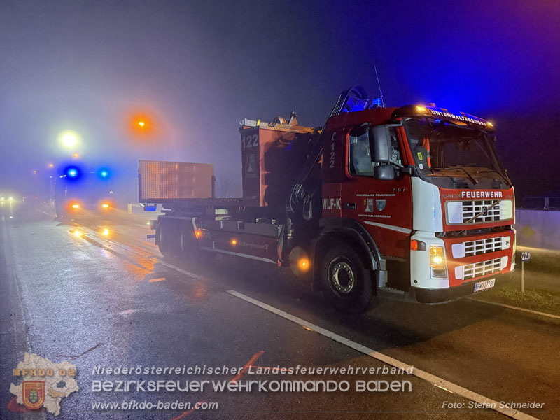 20251208_Frontalzusammenstoß auf der B60 zwsichen Unterwaltersdorf und Weigelsdorf Foto: Stefan Schneider BFKDO BADEN