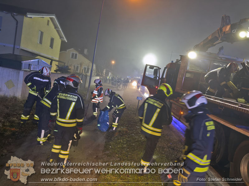 20251208_Frontalzusammenstoß auf der B60 zwsichen Unterwaltersdorf und Weigelsdorf Foto: Stefan Schneider BFKDO BADEN