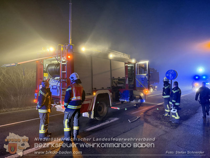 20251208_Frontalzusammenstoß auf der B60 zwsichen Unterwaltersdorf und Weigelsdorf Foto: Stefan Schneider BFKDO BADEN