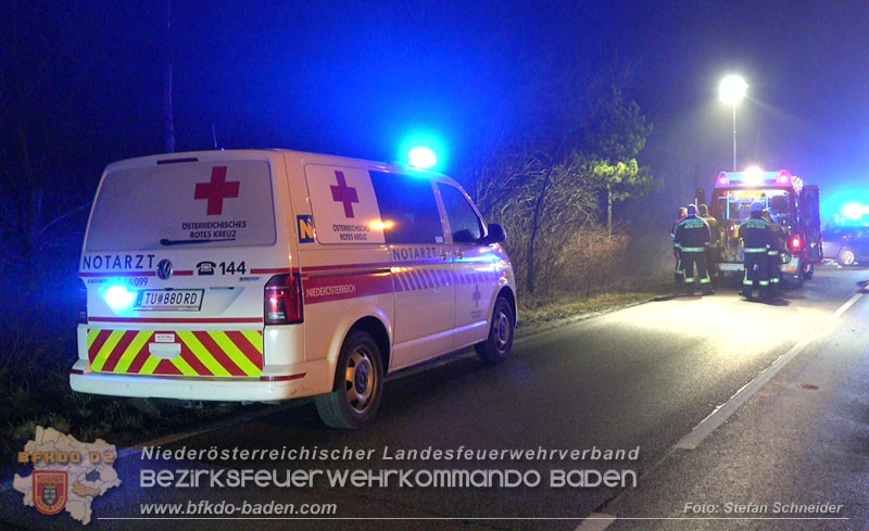 20251208_Frontalzusammenstoß auf der B60 zwsichen Unterwaltersdorf und Weigelsdorf Foto: Stefan Schneider BFKDO BADEN