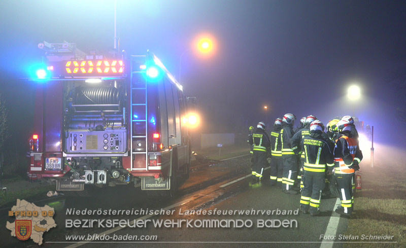 20251208_Frontalzusammenstoß auf der B60 zwsichen Unterwaltersdorf und Weigelsdorf Foto: Stefan Schneider BFKDO BADEN