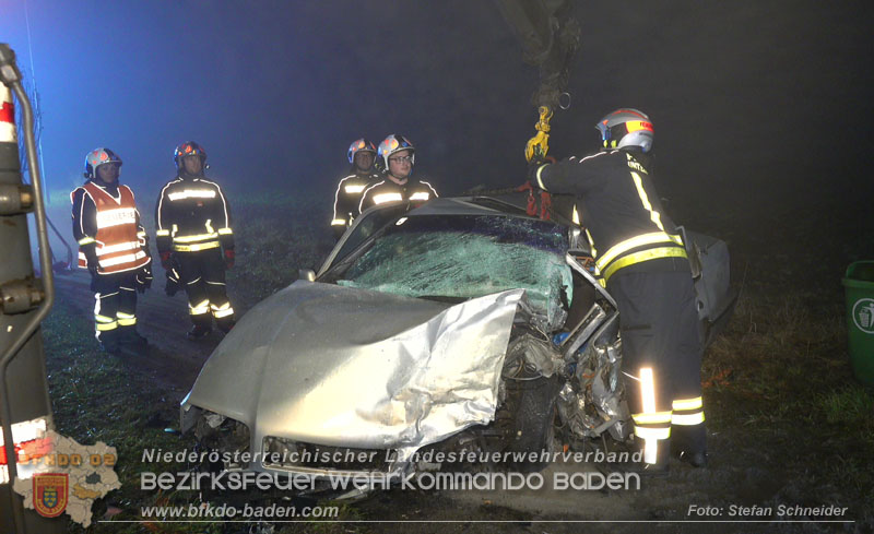 20251208_Frontalzusammenstoß auf der B60 zwsichen Unterwaltersdorf und Weigelsdorf Foto: Stefan Schneider BFKDO BADEN