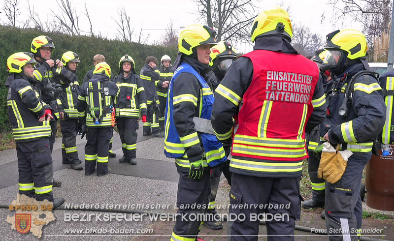 20251221_Chemische Reaktion löste Brand aus in Tattendorf Foto: Stefan Schneider BFKDO BADEN 20251221_Chemische Reaktion löste Brand aus in Tattendorf Foto: Stefan Schneider BFKDO BADEN