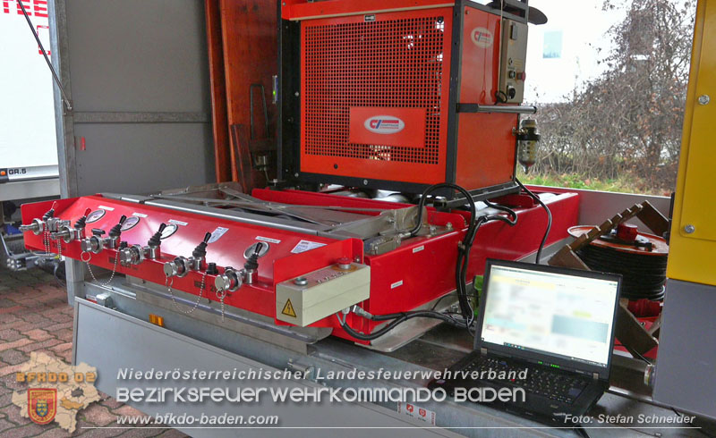 20251221_Chemische Reaktion löste Brand aus in Tattendorf Foto: Stefan Schneider BFKDO BADEN 20251221_Chemische Reaktion löste Brand aus in Tattendorf Foto: Stefan Schneider BFKDO BADEN
