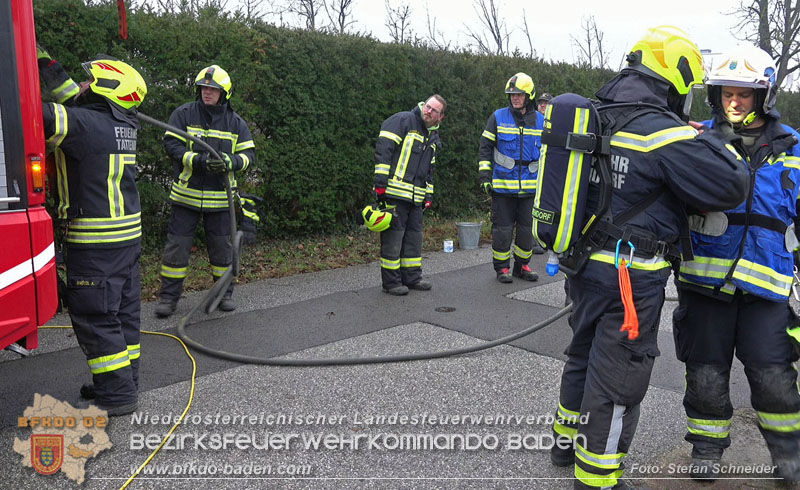 20251221_Chemische Reaktion löste Brand aus in Tattendorf Foto: Stefan Schneider BFKDO BADEN 20251221_Chemische Reaktion löste Brand aus in Tattendorf Foto: Stefan Schneider BFKDO BADEN