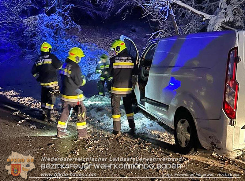 20251226_Erfolgreiche Personensuche nach Verkehrsunfall auf der L125 bei Hochstrass Foto: FF Hochstrass 20251226_Erfolgreiche Personensuche nach Verkehrsunfall auf der L125 bei Hochstrass Foto: FF Hochstrass