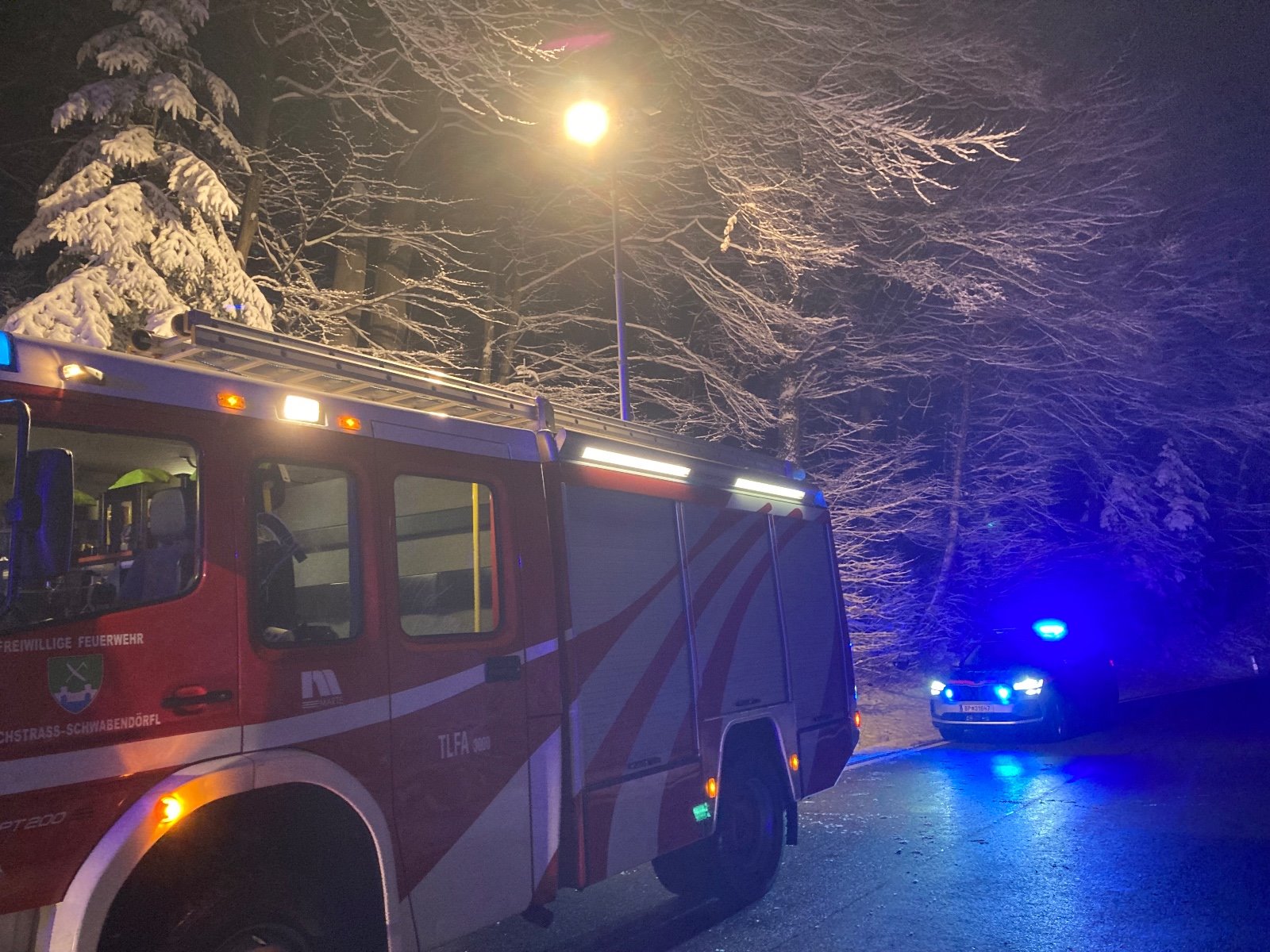 20251226_Erfolgreiche Personensuche nach Verkehrsunfall auf der L125 bei Hochstrass Foto: FF Hochstrass 20251226_Erfolgreiche Personensuche nach Verkehrsunfall auf der L125 bei Hochstrass Foto: FF Hochstrass