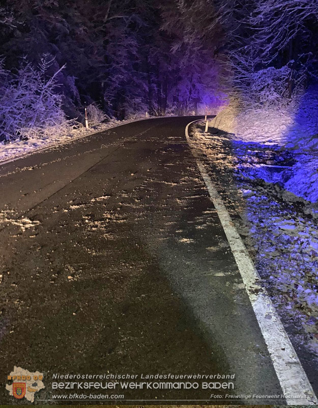 20251226_Erfolgreiche Personensuche nach Verkehrsunfall auf der L125 bei Hochstrass Foto: FF Hochstrass 20251226_Erfolgreiche Personensuche nach Verkehrsunfall auf der L125 bei Hochstrass Foto: FF Hochstrass