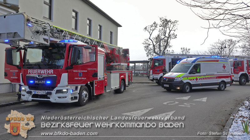 20251226_Eine verletzte Person nach Küchenbrand in Bad Vöslau  Foto: Stefan Schneider BFKDO BADEN