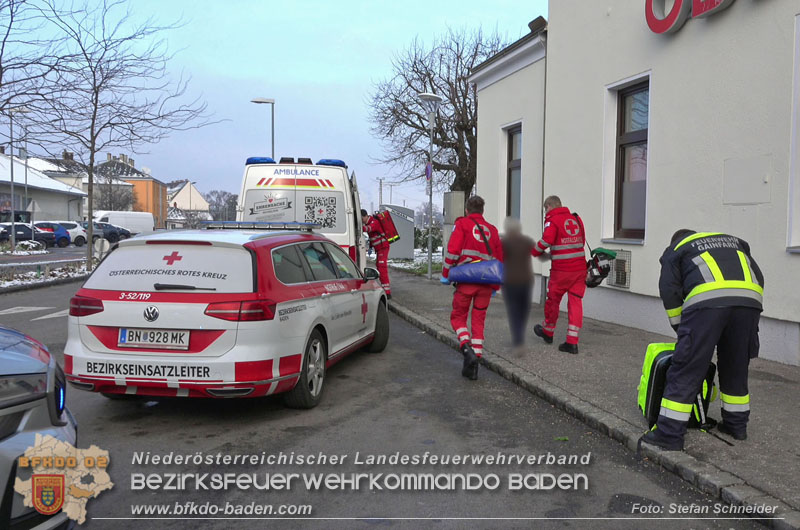 20251226_Eine verletzte Person nach Küchenbrand in Bad Vöslau  Foto: Stefan Schneider BFKDO BADEN