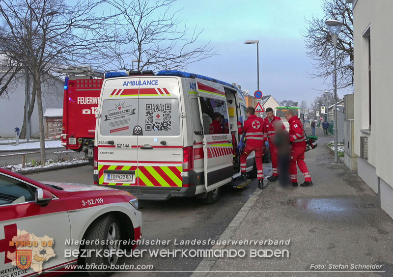 20251226_Eine verletzte Person nach Küchenbrand in Bad Vöslau  Foto: Stefan Schneider BFKDO BADEN