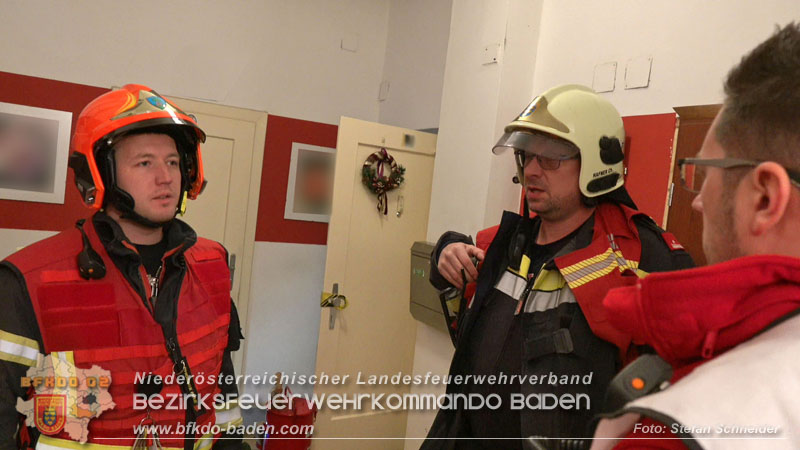 20251226_Eine verletzte Person nach Küchenbrand in Bad Vöslau  Foto: Stefan Schneider BFKDO BADEN