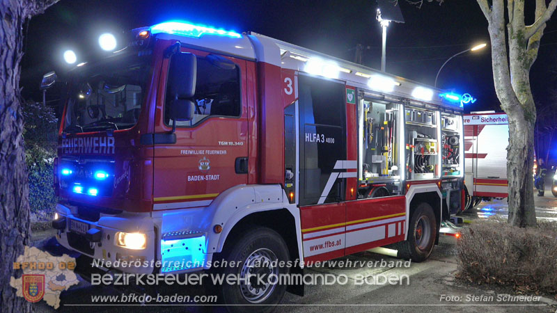 20251227_Nächtlicher Brand in Baden mit Herausforderungen für die Einsatzkräfte   Foto: Stefan Schneider FF Baden-Stadt