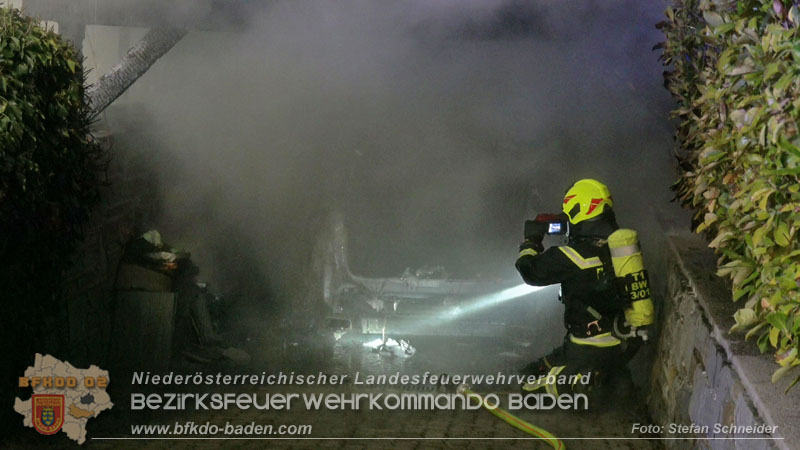 20251227_Nächtlicher Brand in Baden mit Herausforderungen für die Einsatzkräfte Foto: Stefan Schneider FF Baden-Stadt