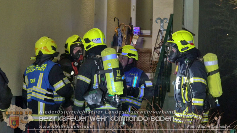 20251227_Nächtlicher Brand in Baden mit Herausforderungen für die Einsatzkräfte Foto: Stefan Schneider FF Baden-Stadt